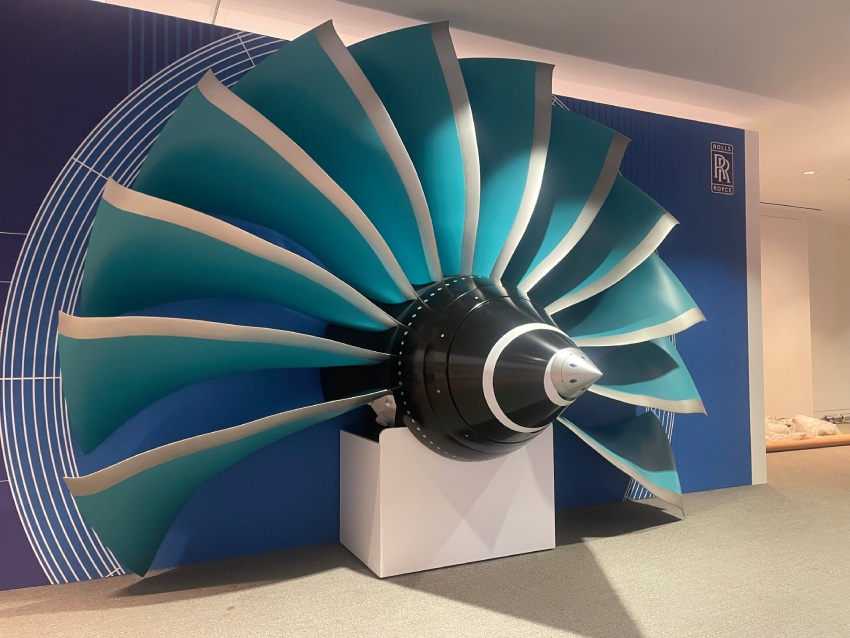 Full Scale Jet Engine Fan Blade Model